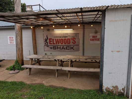Elwood's Shack by null