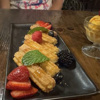 Cantina Los Mayas - Churros (Creme Filled) - Mexican Near Me - San Francisco, California
