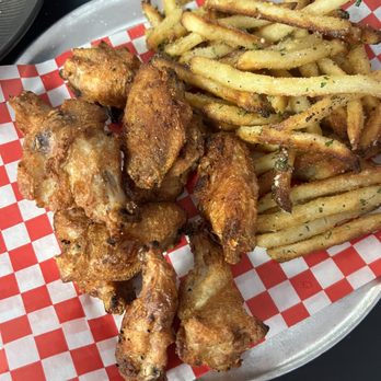 Point Break Pizza - Pigeon Wings and fries - Pizza Near Me - Mexico Beach, Florida