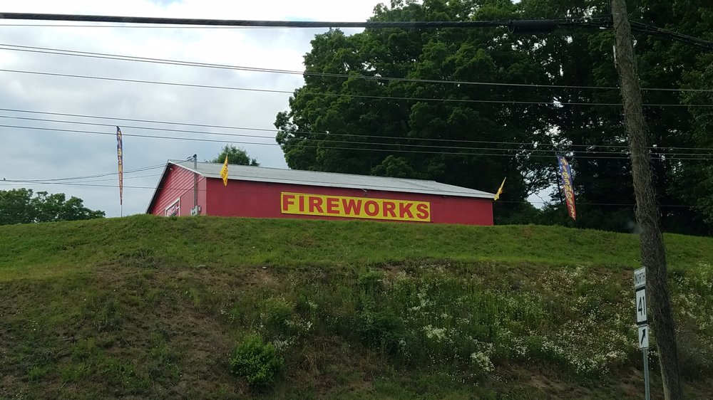 WV FIREWORKS OUTLET Updated April 2024 5309 ster Rd