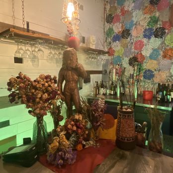 Rosewood Kitchen - Great decorations - Ramen Near Me - Oceanside, California Rosewood Kitchen - Great decorations - Ramen Near Me - Oceanside, California