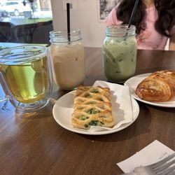 Cafe Motif - Drinks overall: 4.3845 stars