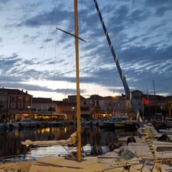 Sun Beach Café - Le port