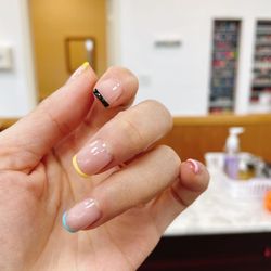 Trendy Nail & Spa - color edge