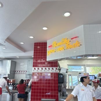 In-N-Out Burger - Burgers Near Me - Dallas, Texas In-N-Out Burger - Burgers Near Me - Dallas, Texas