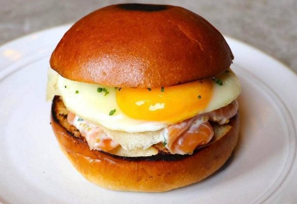 Carm & Gia Metropolitan by null