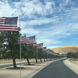 San Joaquin Valley National Cemetery - More beautiful flag entry