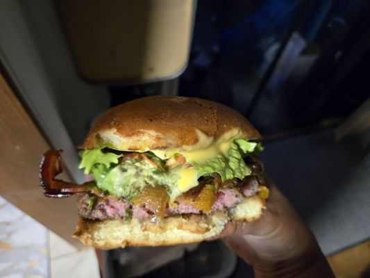 Teddy's Bigger Burgers by null