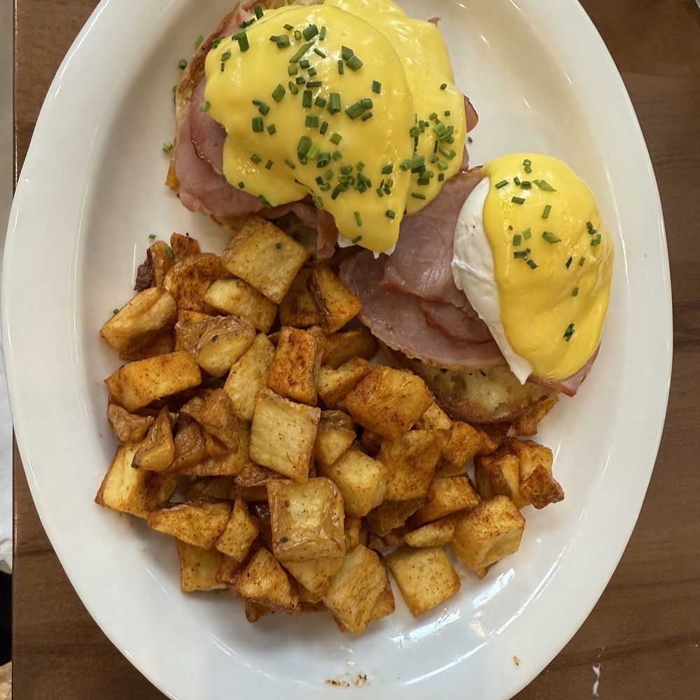 Dime Store - Eggs Classic Benny - Breakfast & Brunch Near Me - Rochester Hills, Michigan
