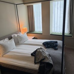 Grand Terminus - Bed