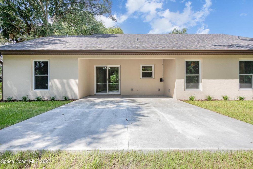 Slide of Steel Hammer Roofing and Construction