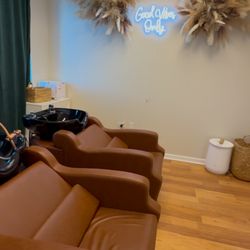 Glamor Beauty Lounge - Shampoo Room