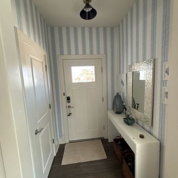 Masterpiece Wallcoverings Team - Foyer - Wallpapering Near Me Masterpiece Wallcoverings Team - Foyer - Wallpapering Near Me