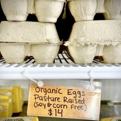 Lakeview Farm Store - Organic Amish eggs, raised on an Amish farm, the best OuiOui :)...