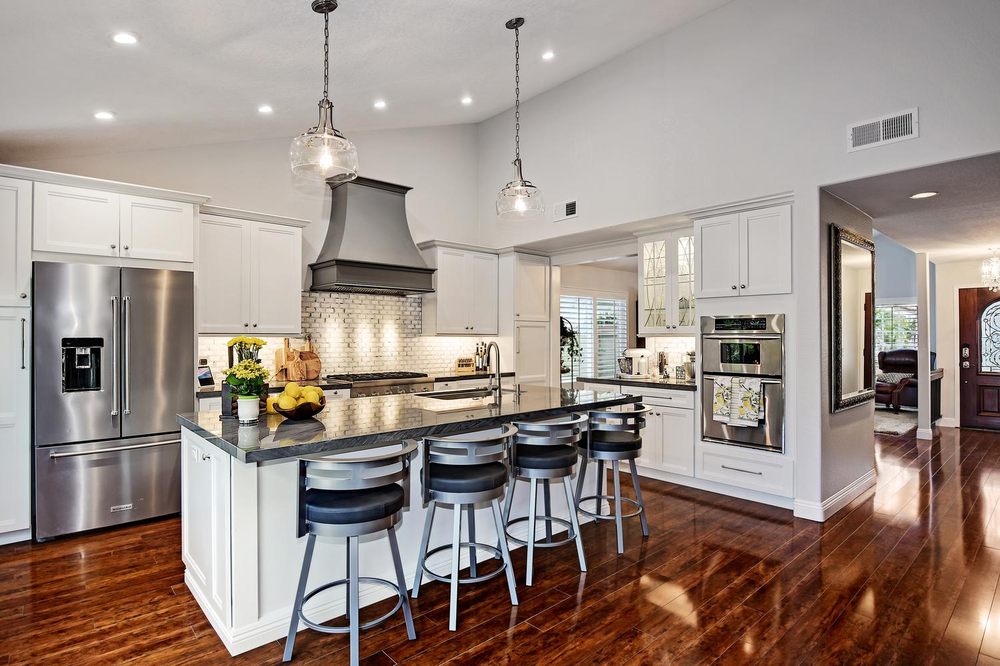 HEIDI DICKENS COLDWELL BANKER VILLAGE PROPERTIES Updated July 2024