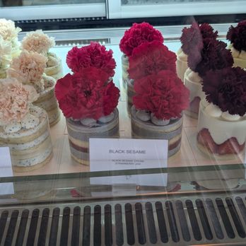 Hinar - Layered Cake Desserts - Cafes Near Me - San Diego, California