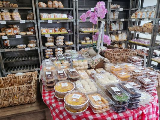 Valerio's Tropical BakeShop by null