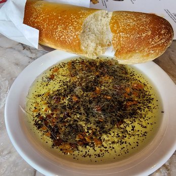 Papa Vinos Italian Kitchen - a bowl of soup and a baguet - Italian Near Me - Warsaw, Indiana Papa Vinos Italian Kitchen - a bowl of soup and a baguet - Italian Near Me - Warsaw, Indiana