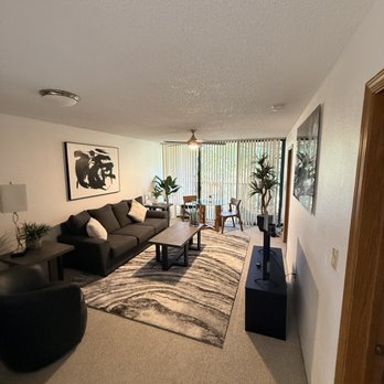 Paradise Gardens - Living room - Apartments Near Me - Kihei, Hawaii Paradise Gardens - Living room - Apartments Near Me - Kihei, Hawaii