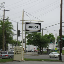 sign on RI Ave NE in the parking lot to the liquor store