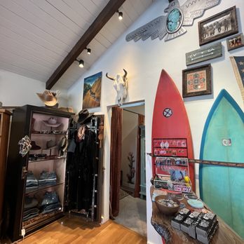 Mountains To The Sea - Used, Vintage & Consignment Near Me - Carmel Valley, California Mountains To The Sea - Used, Vintage & Consignment Near Me - Carmel Valley, California