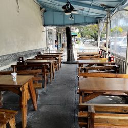 Iguanas Seafood Restaurant - Outside patio