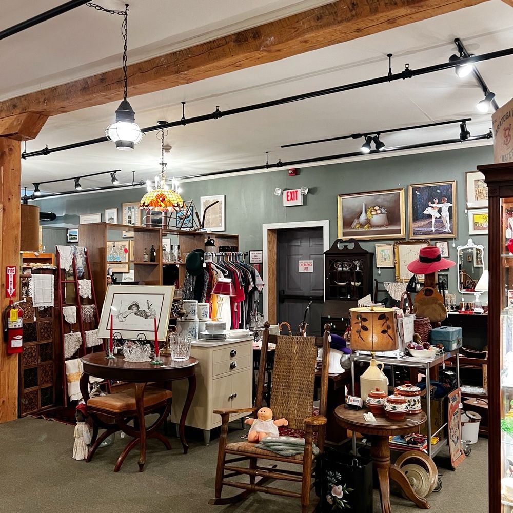 Waverly Square Antiques - Antiques Near Me - Ballston Spa, New York Waverly Square Antiques - Antiques Near Me - Ballston Spa, New York