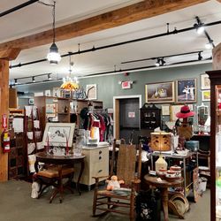 Waverly Square Antiques