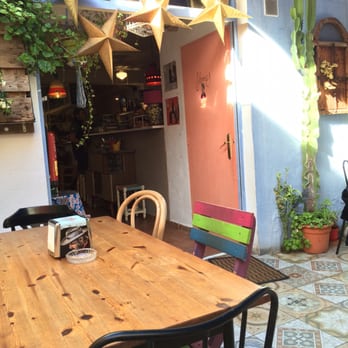 San Chocolate - Patio area - Desserts Near Me - Fuengirola, Massachusetts