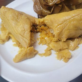 Los Cheros Pupuseria - Salvadoran Near Me - Gardena, California