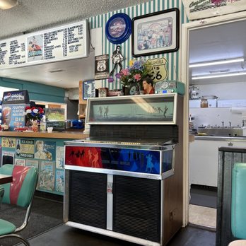 Cascade Burgers - Front order area - Burgers Near Me - Concrete, Washington