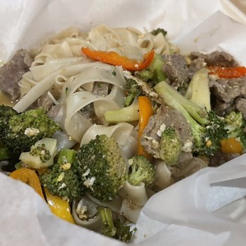 Racha Thai Cuisine - Phad See Eeeeewwwwww - Thai Near Me - Waikoloa, Hawaii Racha Thai Cuisine - Phad See Eeeeewwwwww - Thai Near Me - Waikoloa, Hawaii