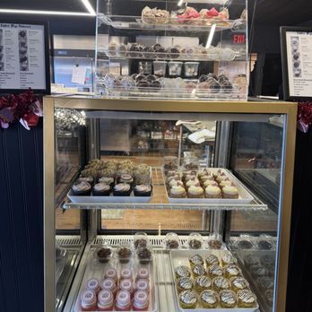 Chickadee Hill Cakes - Bakeries Near Me - Derry, New Hampshire