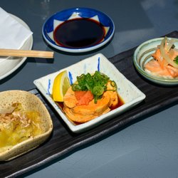 Mangetsu - "3 typische Tsumami (Starter)" als Teil des 3-Gänge Sushi-Menüs