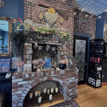 Witch City Wicks - Perfume Near Me - Salem, Massachusetts