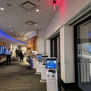Delta Sky Club - Concourse T - Hallway at Delta Sky Club (Concourse T) - Airport Lounges Near Me - Atlanta, Georgia Delta Sky Club - Concourse T - Hallway at Delta Sky Club (Concourse T) - Airport Lounges Near Me - Atlanta, Georgia
