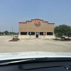 Bush's Chicken - Great location!