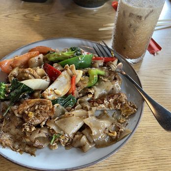 Khamdee Thai Cookhouse - 3. Kee Mao Noodles - Thai Near Me - Beaverton, Oregon