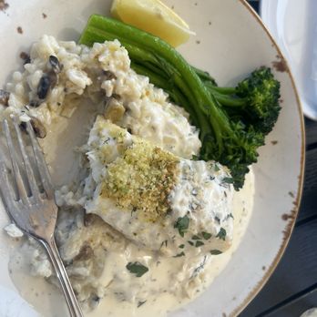 Latitude 34 - Alaskan Halibut - New American Near Me - Camarillo, California