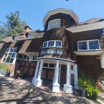 Cedar Gables Inn - Front of inn - Bed & Breakfast Near Me - Napa, California Cedar Gables Inn - Front of inn - Bed & Breakfast Near Me - Napa, California