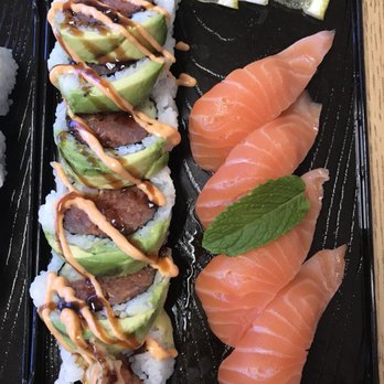 Blooming Cafe - Sushi Combo with Miso Soup Spicy Tuna Roll 8pcs with 4 pcs Nigiri Sushi - Sushi Bars Near Me - Diamond Bar, California Blooming Cafe - Sushi Combo with Miso Soup Spicy Tuna Roll 8pcs with 4 pcs Nigiri Sushi - Sushi Bars Near Me - Diamond Bar, California