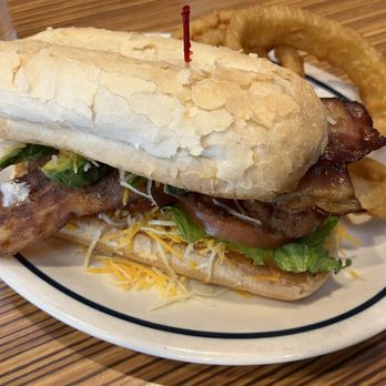IHOP - Fried chicken sandwich. - American Near Me - Auburn, Maine IHOP - Fried chicken sandwich. - American Near Me - Auburn, Maine