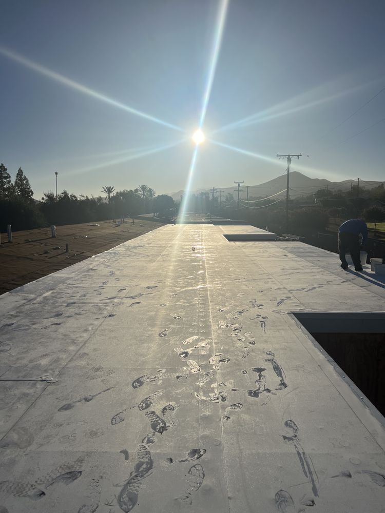 Slide of J & R Elite Roofing