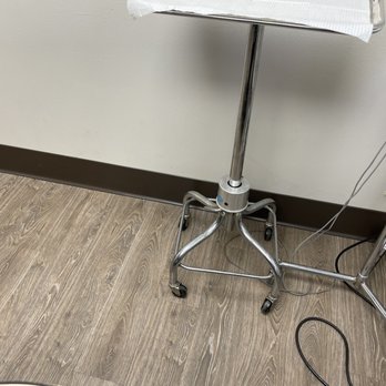 Advanced Dermatology - Clean floors - Dermatologists Near Me - Lakewood, California