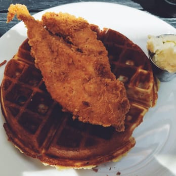 Hollywood Beach Cafe - Buttermilk Fried Chicken & Waffle - Breakfast & Brunch Near Me - Oxnard, California