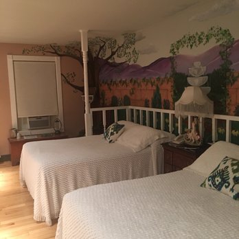 Mountain Quest Inn - Bed & Breakfast Near Me - Frost, West Virginia