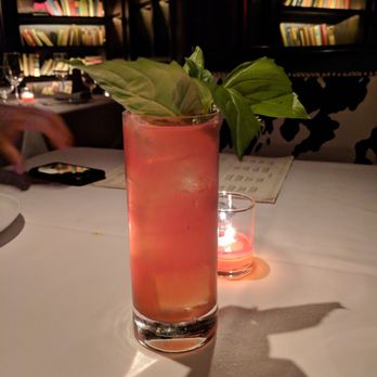 Yvonne's - Siam Queen - New American Near Me - Boston, Massachusetts
