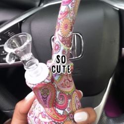 Eastie Smoke Shop - Silicon bong, DON'T BUY
