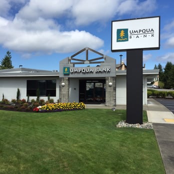Umpqua Bank - Entrance to the bank. - Banks & Credit Unions Near Me - Gig Harbor, Washington Umpqua Bank - Entrance to the bank. - Banks & Credit Unions Near Me - Gig Harbor, Washington