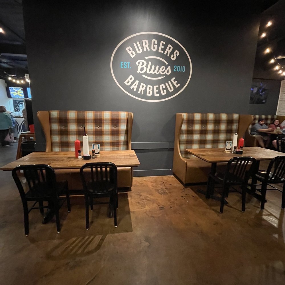 Burgers Blues Barbecue - Brandon - Two booths as you enter - Burgers Near Me - Brandon, Mississippi